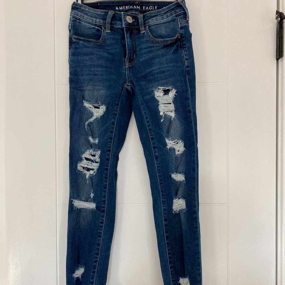 American eagle dark wash ripped skinny jeans